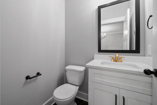 311 Riverview Dr, Dover, TN 37058