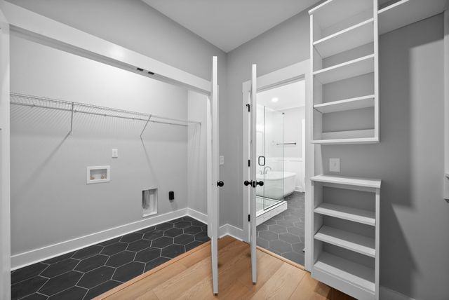 311 Riverview Dr, Dover, TN 37058