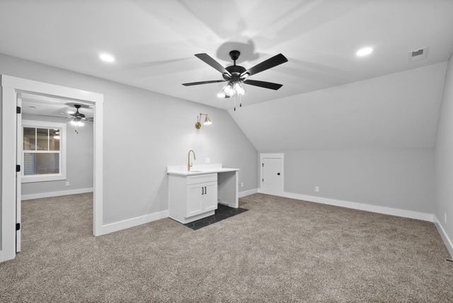 311 Riverview Dr, Dover, TN 37058