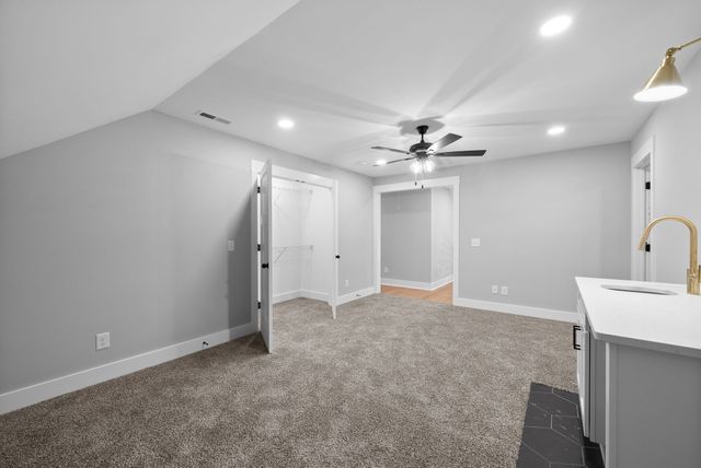 311 Riverview Dr, Dover, TN 37058