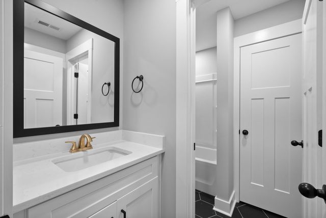 311 Riverview Dr, Dover, TN 37058