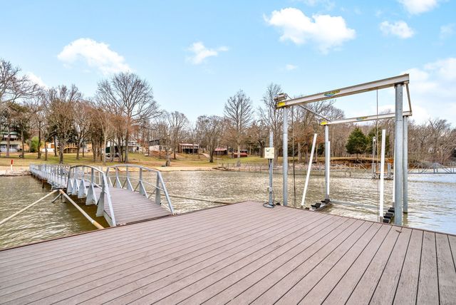 311 Riverview Dr, Dover, TN 37058