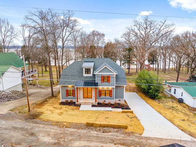 311 Riverview Dr, Dover, TN 37058