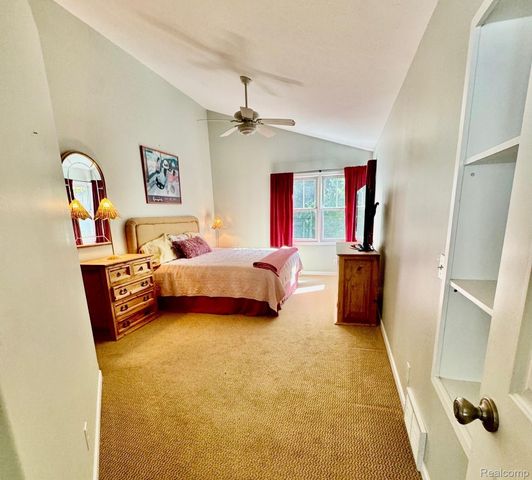 11536 Oak Grove Road, Grand Haven, MI 49417