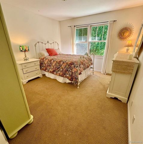 11536 Oak Grove Road, Grand Haven, MI 49417