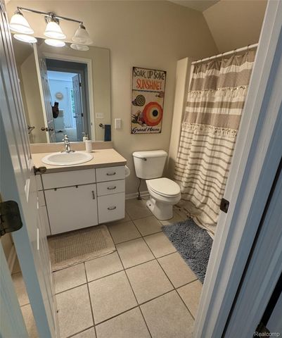 11536 Oak Grove Road, Grand Haven, MI 49417