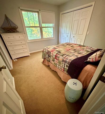 11536 Oak Grove Road, Grand Haven, MI 49417