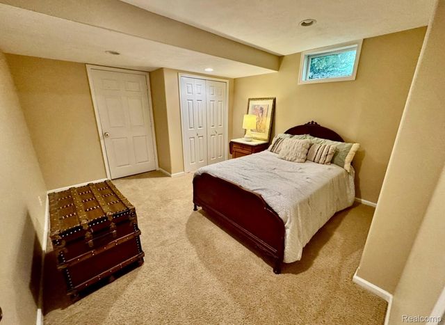 11536 Oak Grove Road, Grand Haven, MI 49417