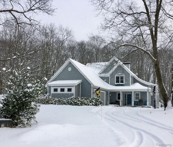 11536 Oak Grove Road, Grand Haven, MI 49417