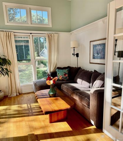 11536 Oak Grove Road, Grand Haven, MI 49417