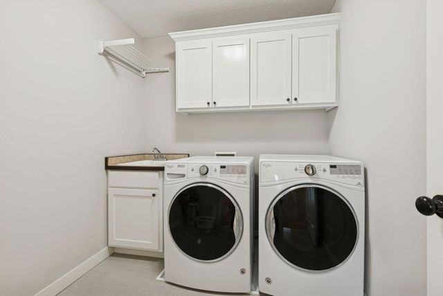 19951 Hiawatha Court, Lakeville, MN 55044