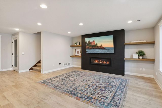 19951 Hiawatha Court, Lakeville, MN 55044