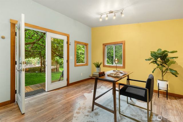 9641 Mandus Olson Road NE, Bainbridge Island, WA 98110