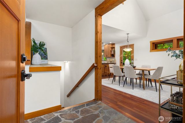 9641 Mandus Olson Road NE, Bainbridge Island, WA 98110