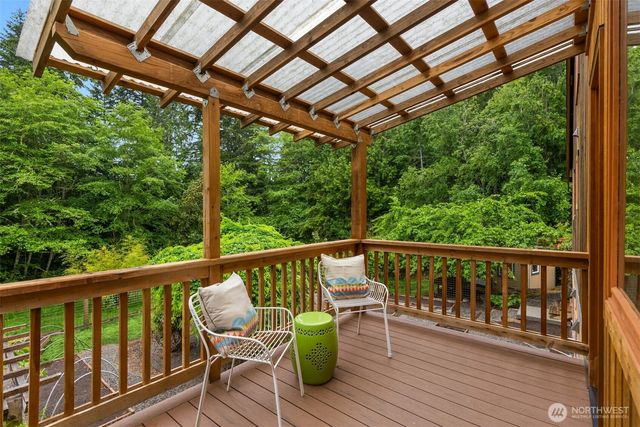 9641 Mandus Olson Road NE, Bainbridge Island, WA 98110