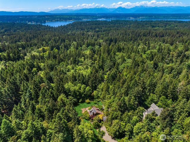 9641 Mandus Olson Road NE, Bainbridge Island, WA 98110