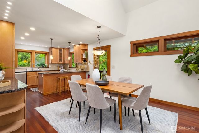9641 Mandus Olson Road NE, Bainbridge Island, WA 98110