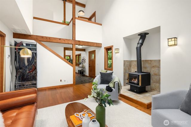 9641 Mandus Olson Road NE, Bainbridge Island, WA 98110