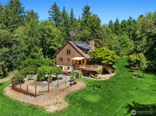 9641 Mandus Olson Road NE, Bainbridge Island, WA 98110