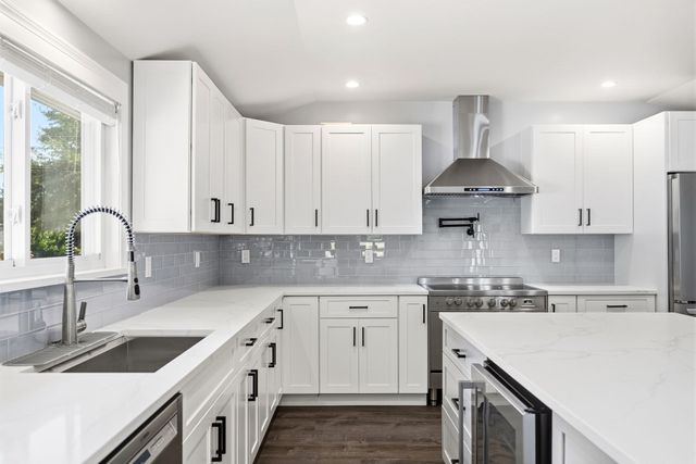 23 Joseph Rd, Framingham, MA 01701