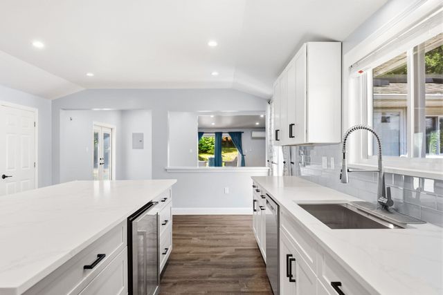23 Joseph Rd, Framingham, MA 01701