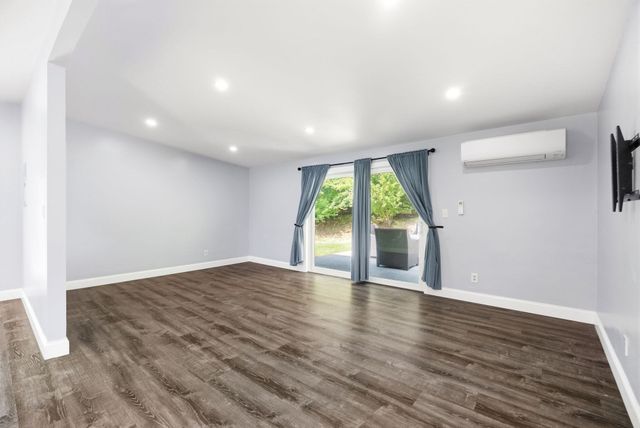 23 Joseph Rd, Framingham, MA 01701
