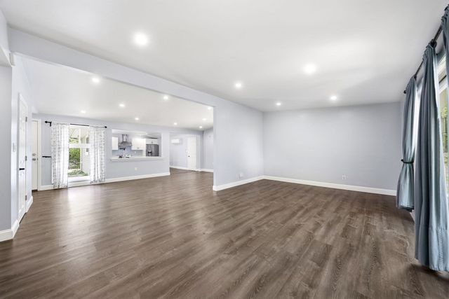 23 Joseph Rd, Framingham, MA 01701