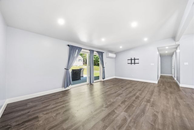 23 Joseph Rd, Framingham, MA 01701