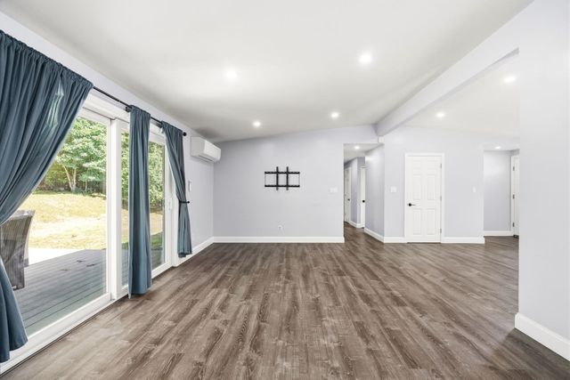23 Joseph Rd, Framingham, MA 01701