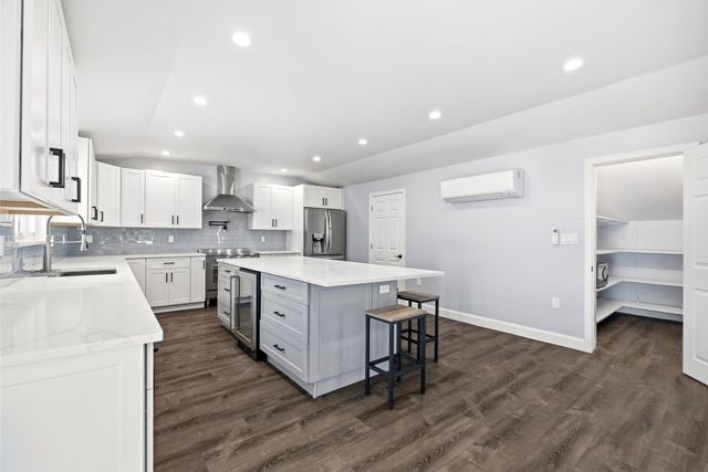 23 Joseph Rd, Framingham, MA 01701