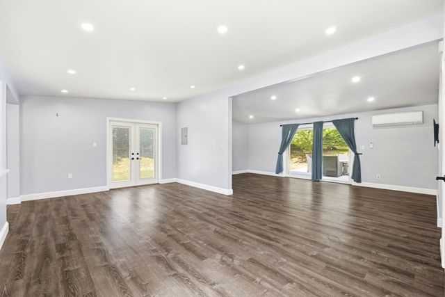 23 Joseph Rd, Framingham, MA 01701