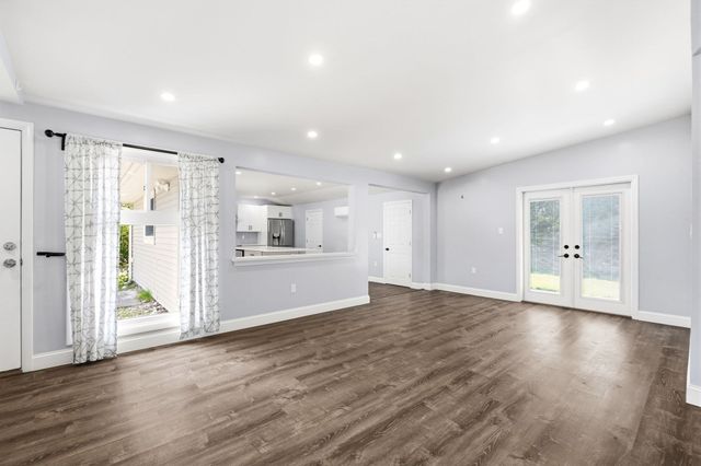 23 Joseph Rd, Framingham, MA 01701