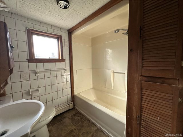 172 Main Street, Gardiner, NY 12525