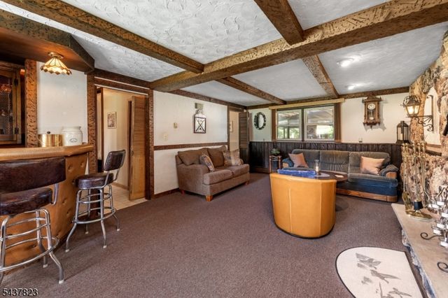 1 Lundy Ter, Butler Boro, NJ 07405