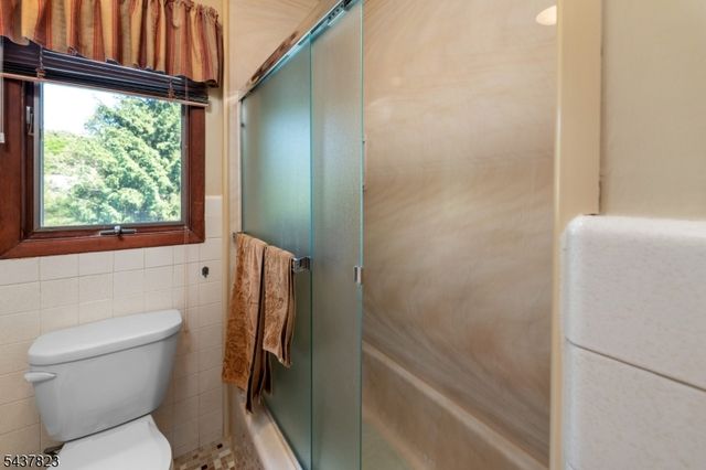 1 Lundy Ter, Butler Boro, NJ 07405