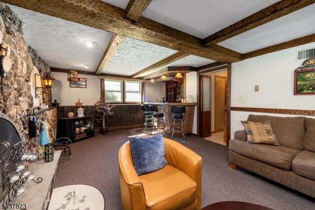 1 Lundy Ter, Butler Boro, NJ 07405