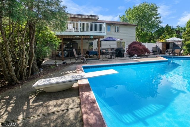 1 Lundy Ter, Butler Boro, NJ 07405