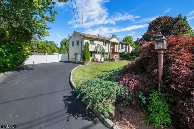1 Lundy Ter, Butler Boro, NJ 07405