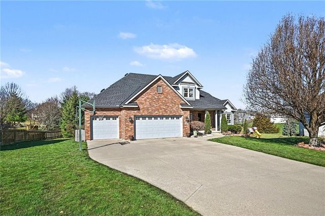 13090 Red Oak Court, Platte City, MO 64079