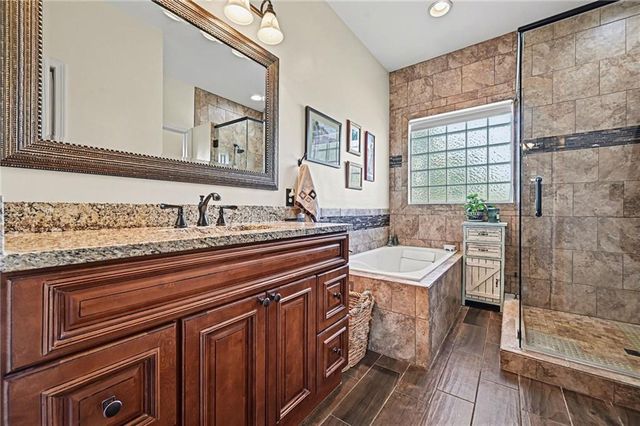 13090 Red Oak Court, Platte City, MO 64079