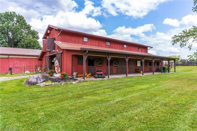 4114 S Raccoon Road, Canfield, OH 44406