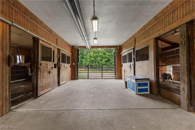 4114 S Raccoon Road, Canfield, OH 44406
