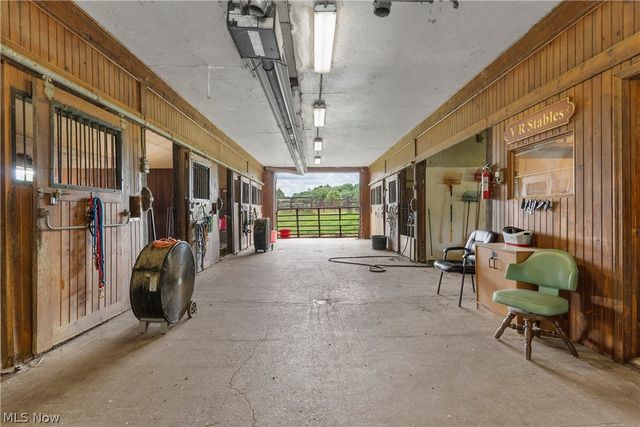 4114 S Raccoon Road, Canfield, OH 44406