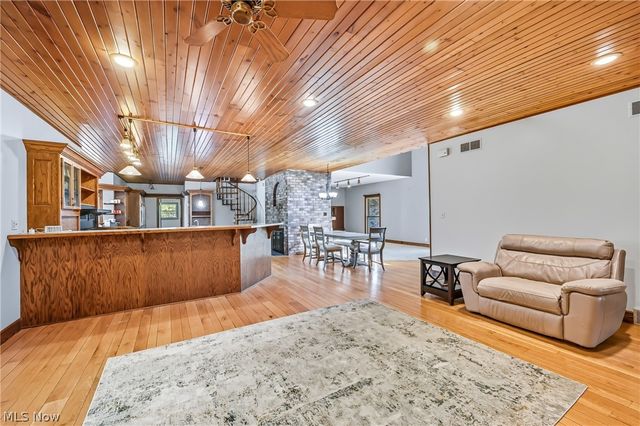 4114 S Raccoon Road, Canfield, OH 44406