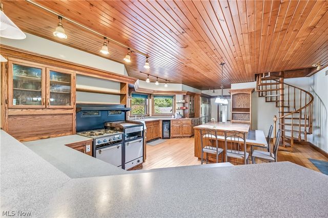 4114 S Raccoon Road, Canfield, OH 44406