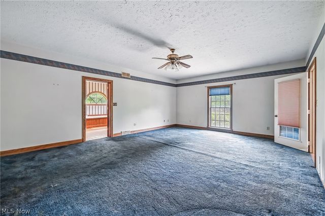 4114 S Raccoon Road, Canfield, OH 44406