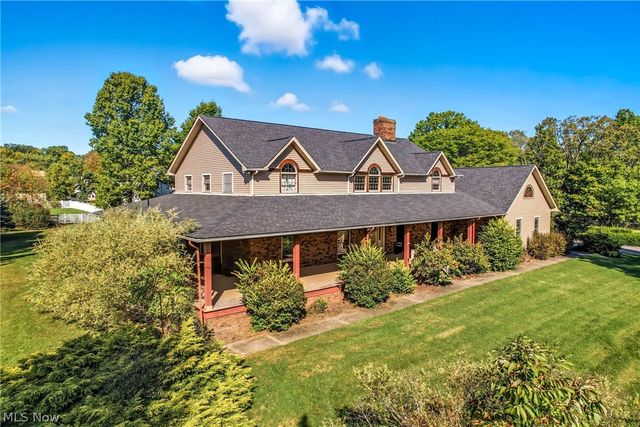 4114 S Raccoon Road, Canfield, OH 44406