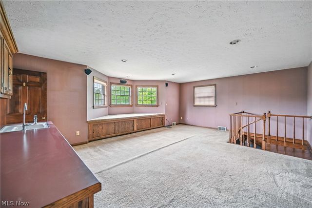 4114 S Raccoon Road, Canfield, OH 44406