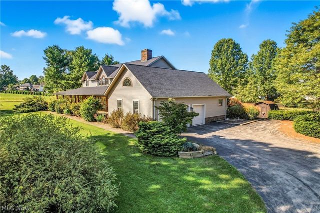 4114 S Raccoon Road, Canfield, OH 44406