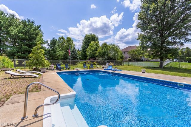 4114 S Raccoon Road, Canfield, OH 44406